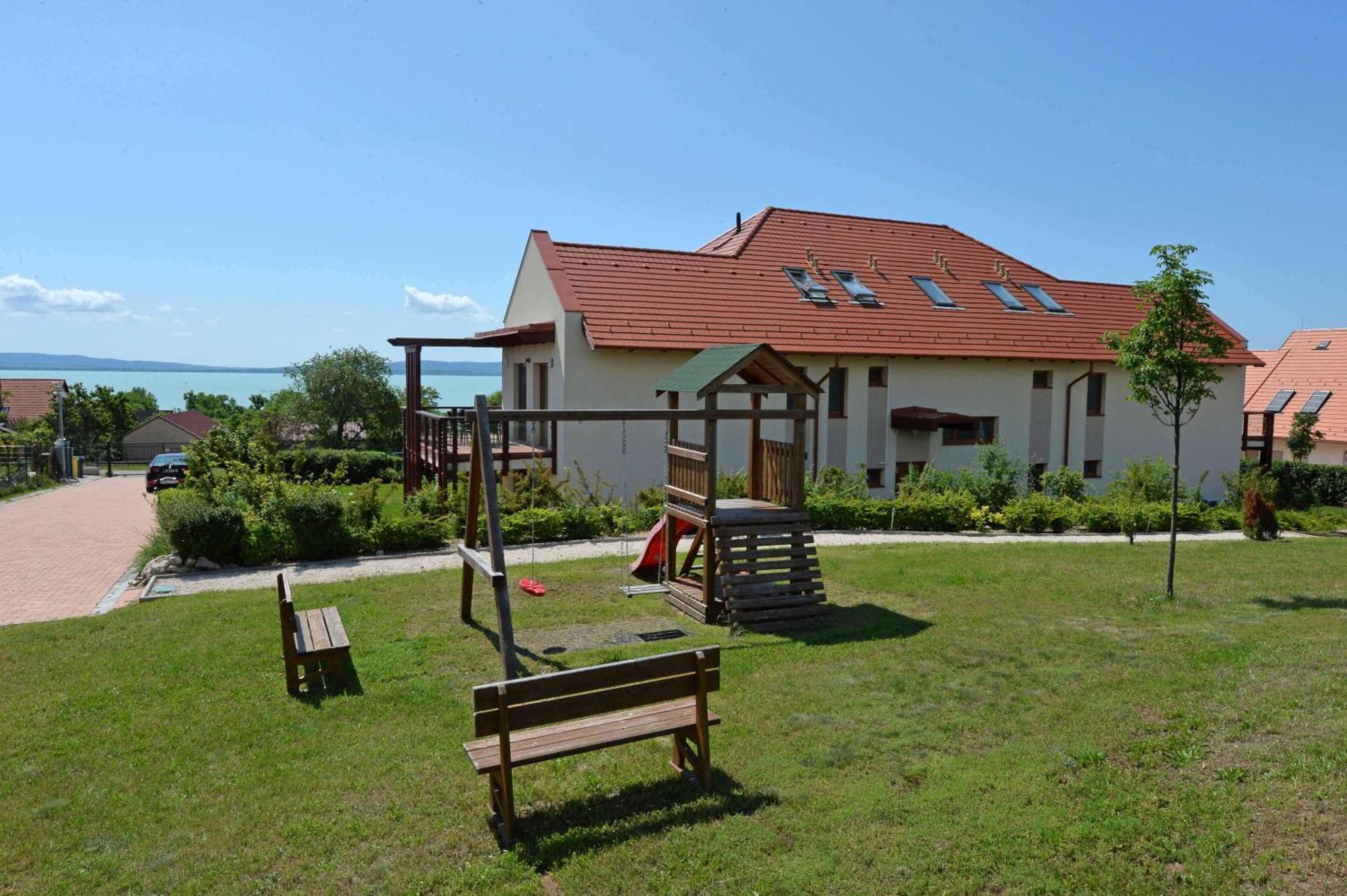 Aranymandula Apartmanok Balatonakali Eksteriør bilde