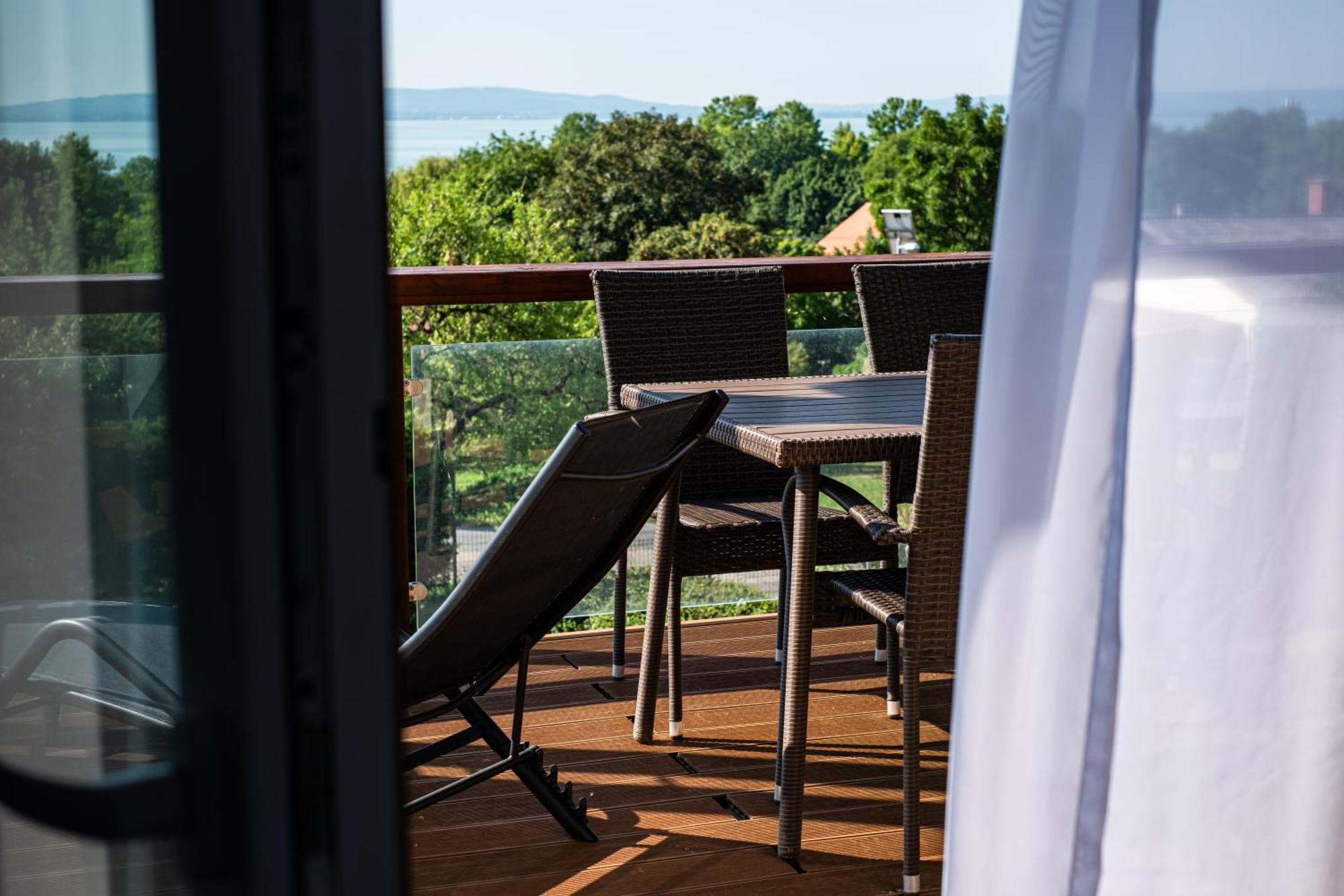 Aranymandula Apartmanok Balatonakali Eksteriør bilde